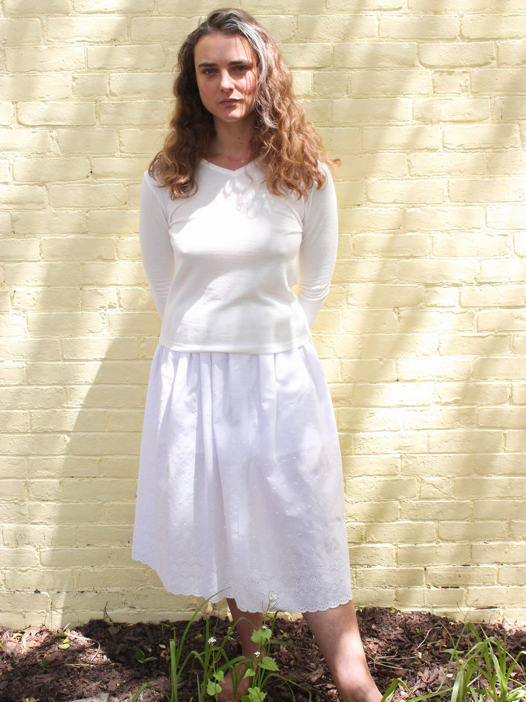 Hiro V-Neck Tee in White Pointelle