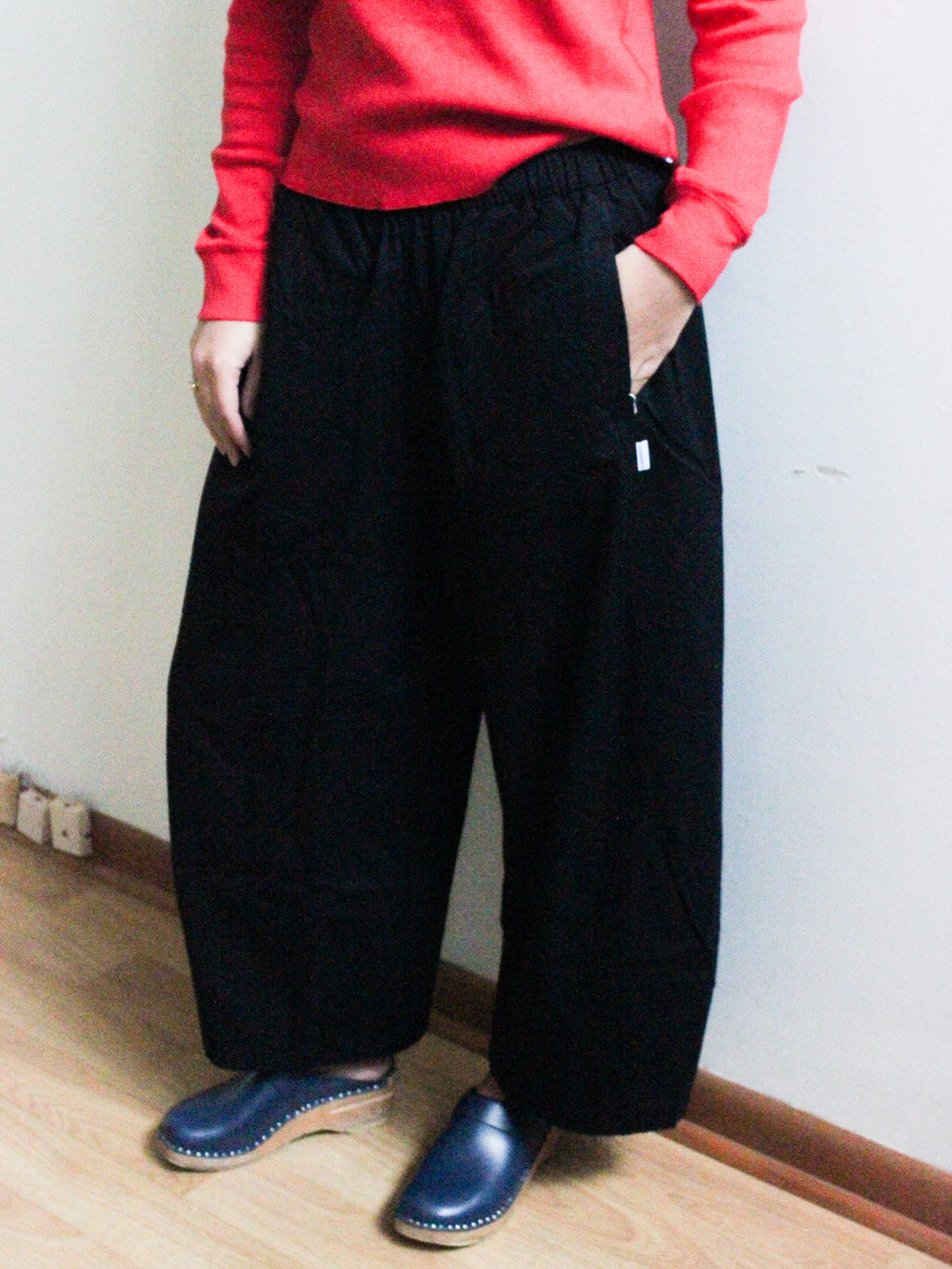 Parachute Pants in Black