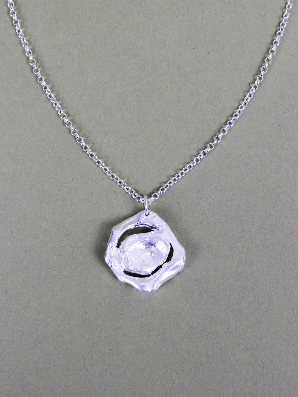 Amuleto Necklace