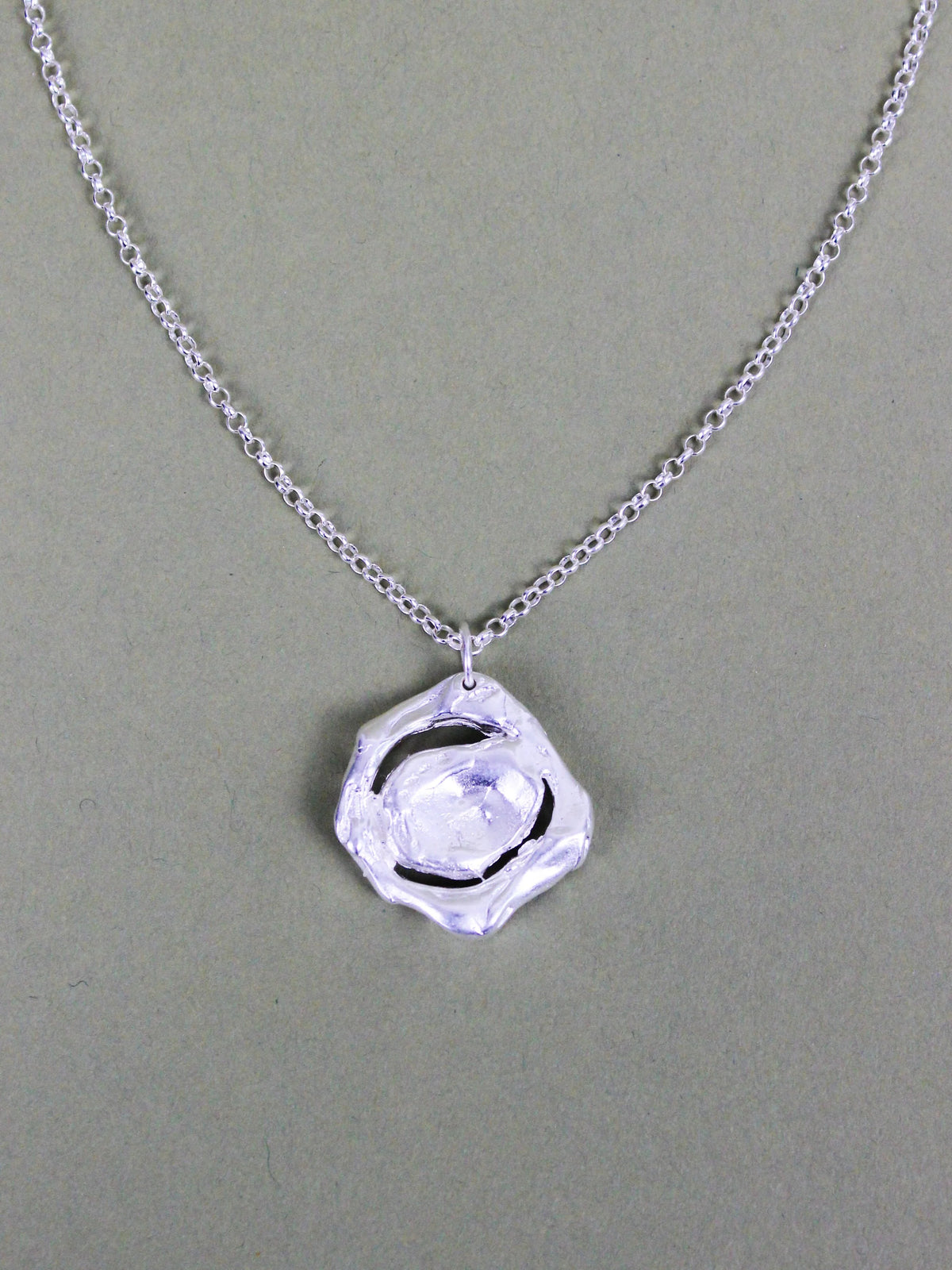 Amuleto Necklace